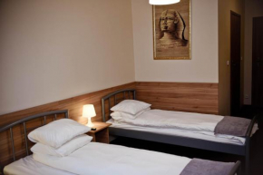 KOLUMNY 217- tanie noclegi pracownicze, parking bezpłatny, Łódź